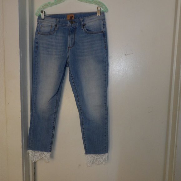 Driftwood Jackie Lace Hem Lighter Wash Jeans Sz 29 - Picture 1 of 8